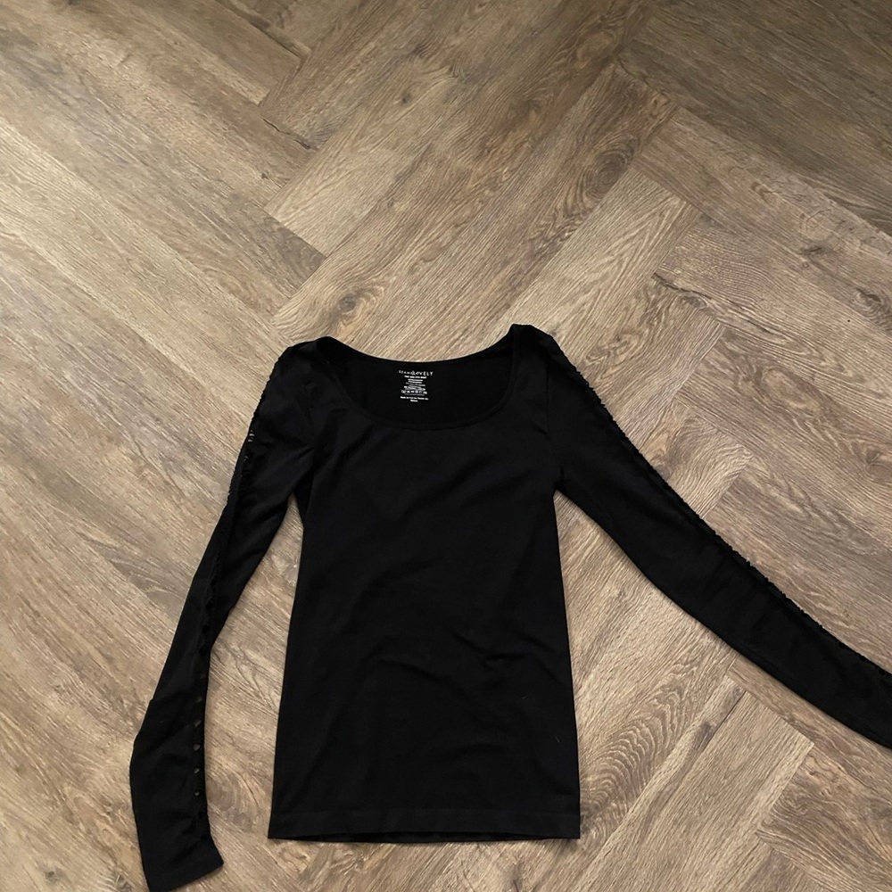 Seams lovely long sleeve top